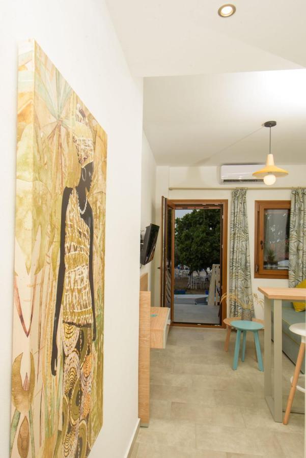 Apartament Στ' Ακρογιάλι Nea Roda Zewnętrze zdjęcie